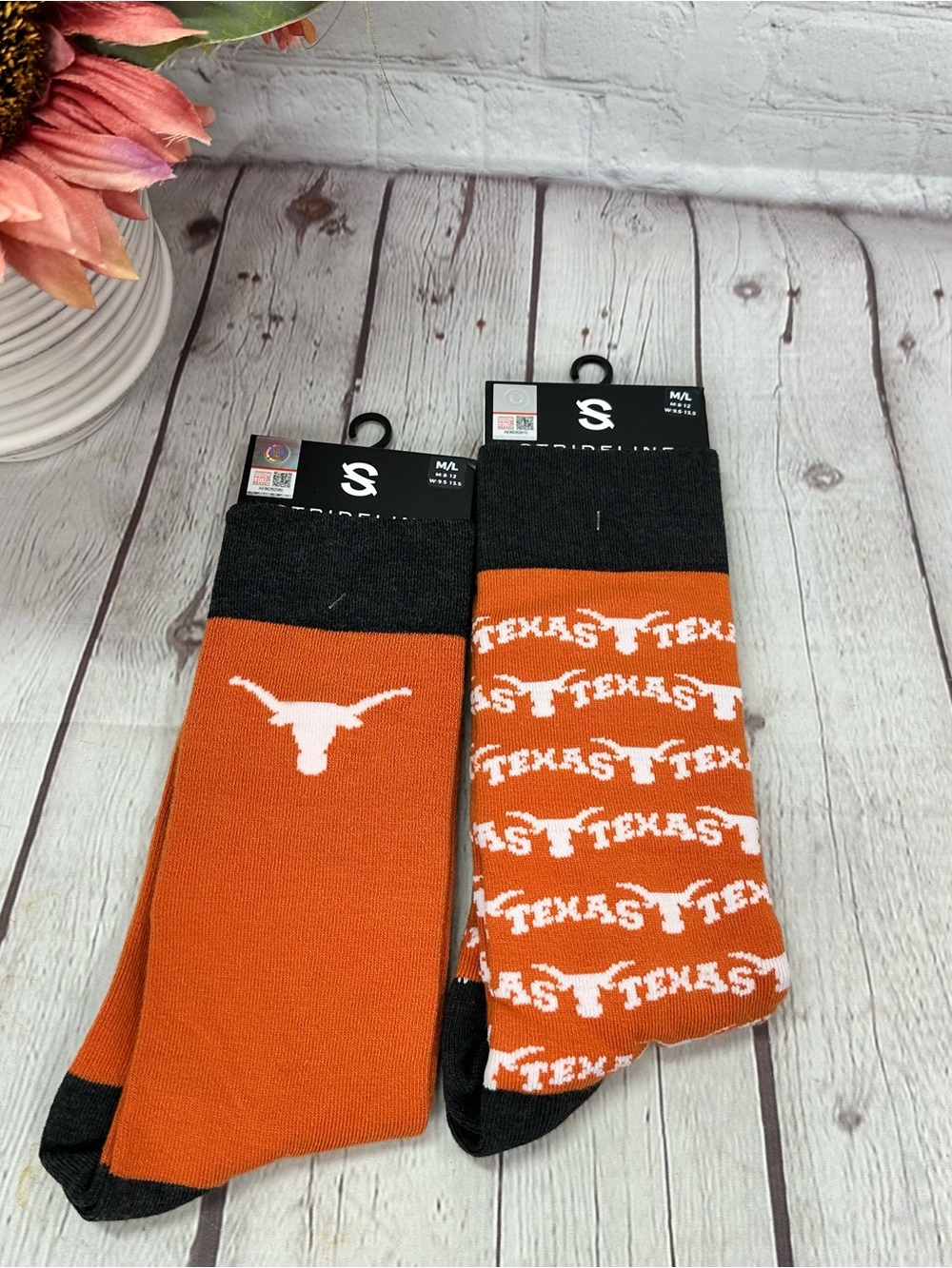 NWT Strideline M/L Texas longhorns Socks 2pc unisex collegiate fandom UT bevo